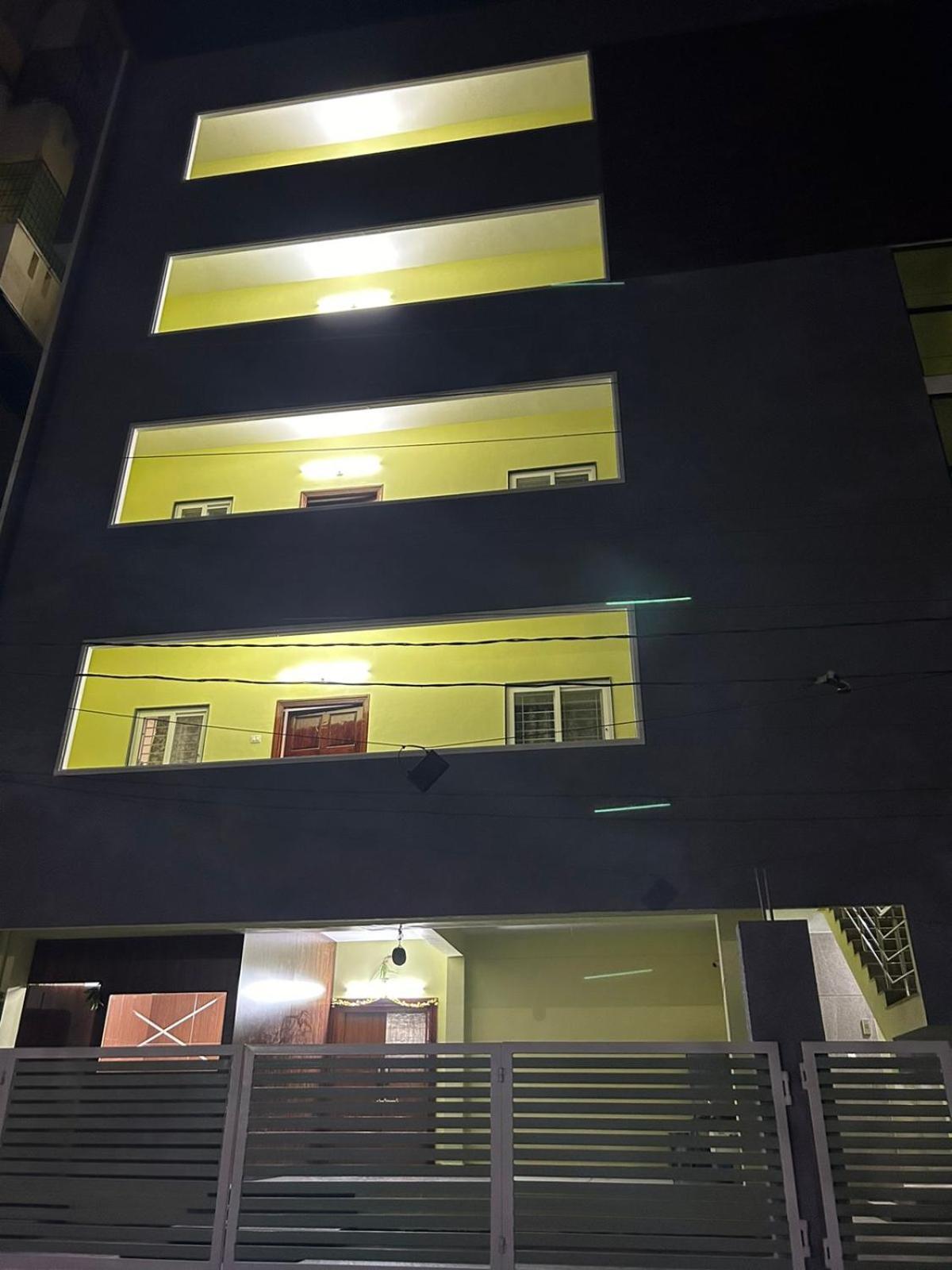 Y Stay Homestay Tirupati Kültér fotó